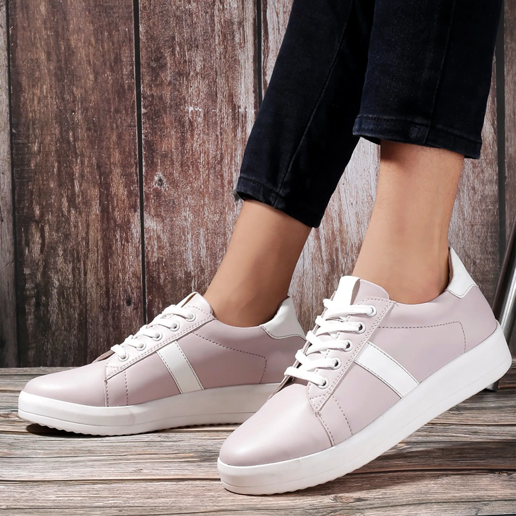 Bxxy Women's Faux Leather Casual Sneakers