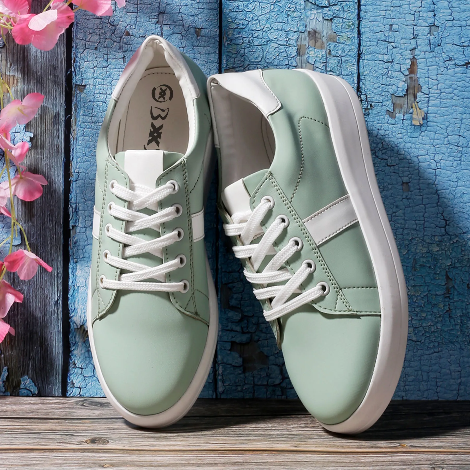 New Stylish Women's Casual Sneaker Lace up Shoes