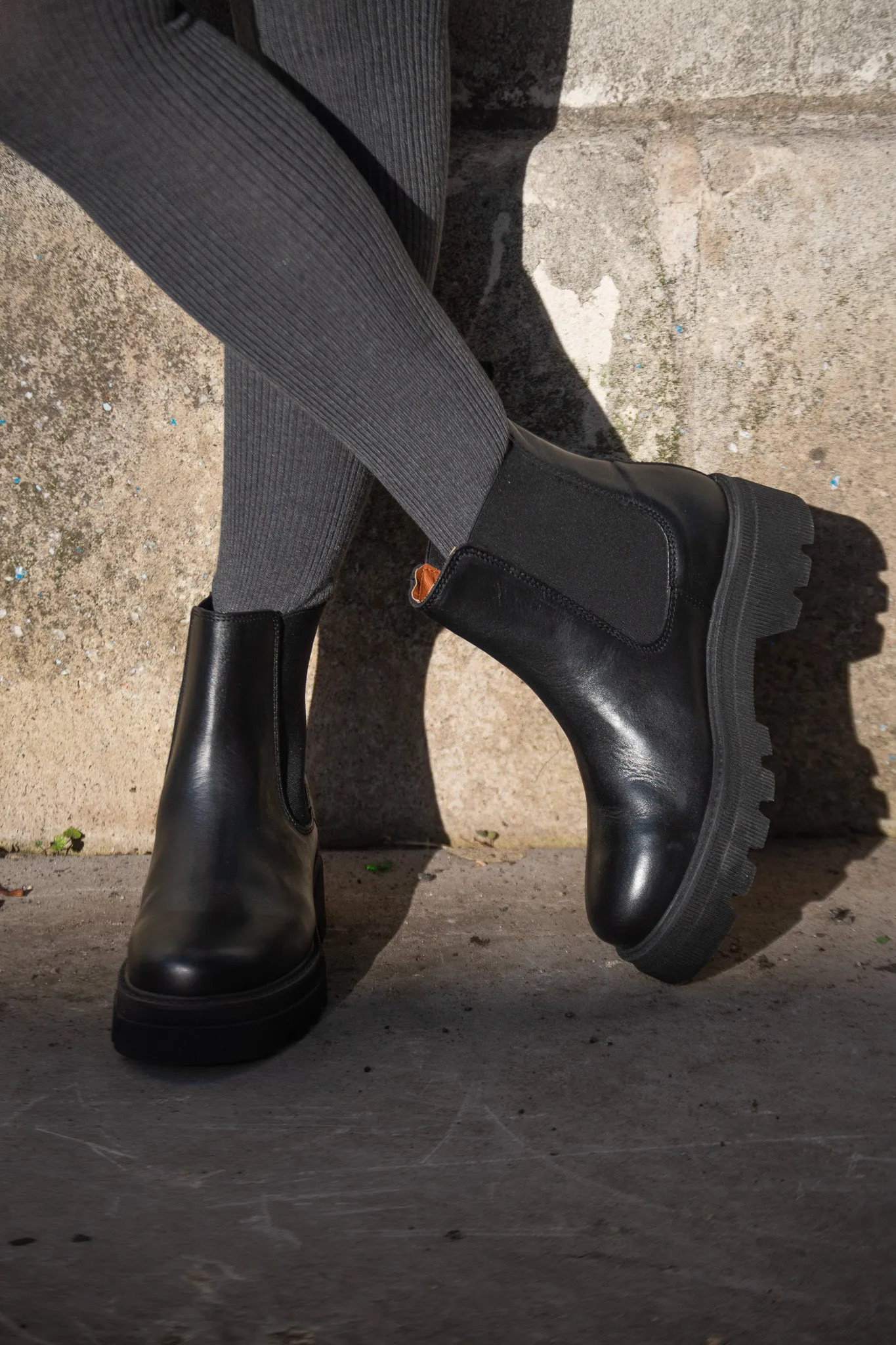 Shoe The Bear Sanna Black Chelsea Boots